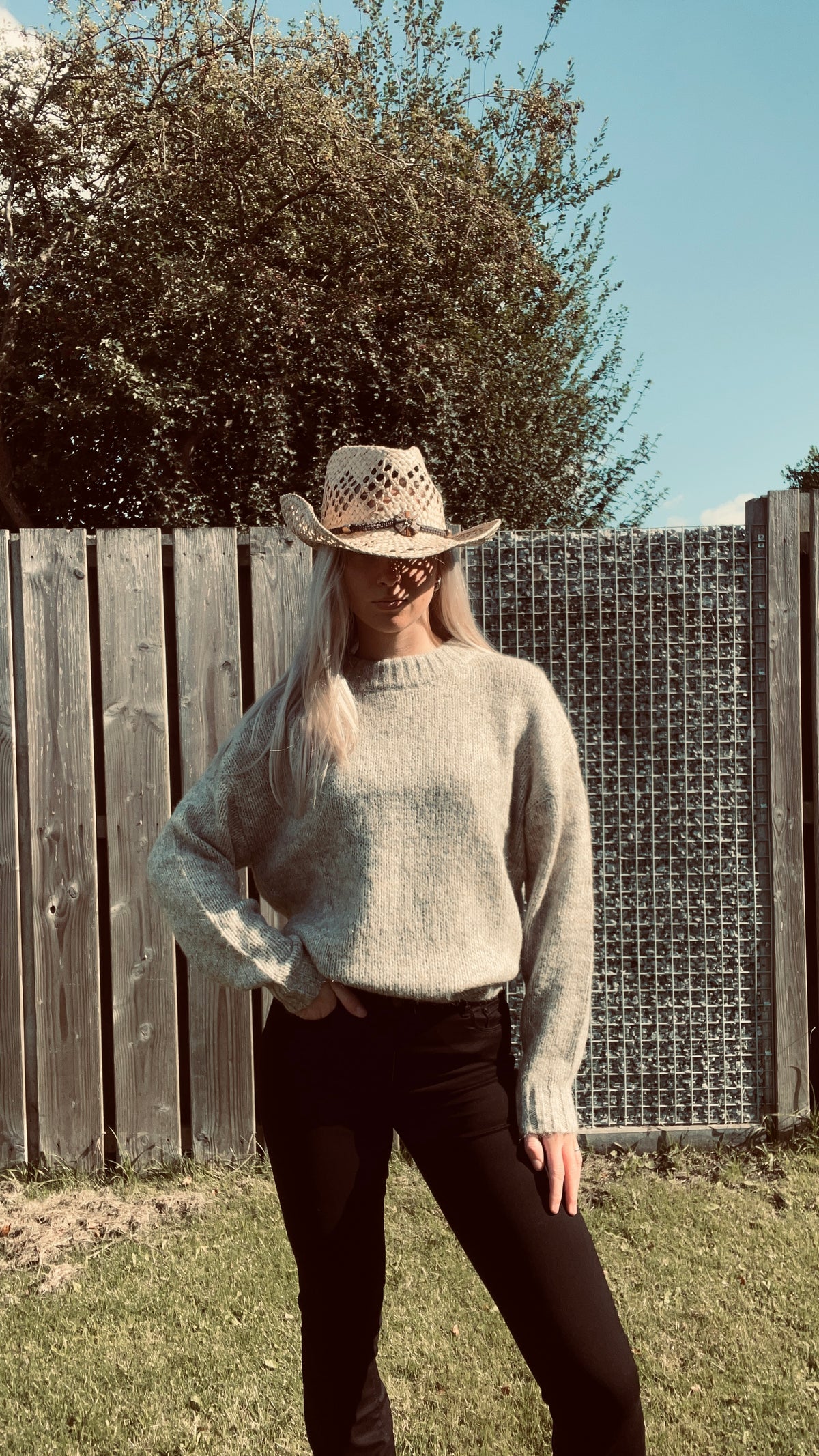 Grijze gebreide sweater