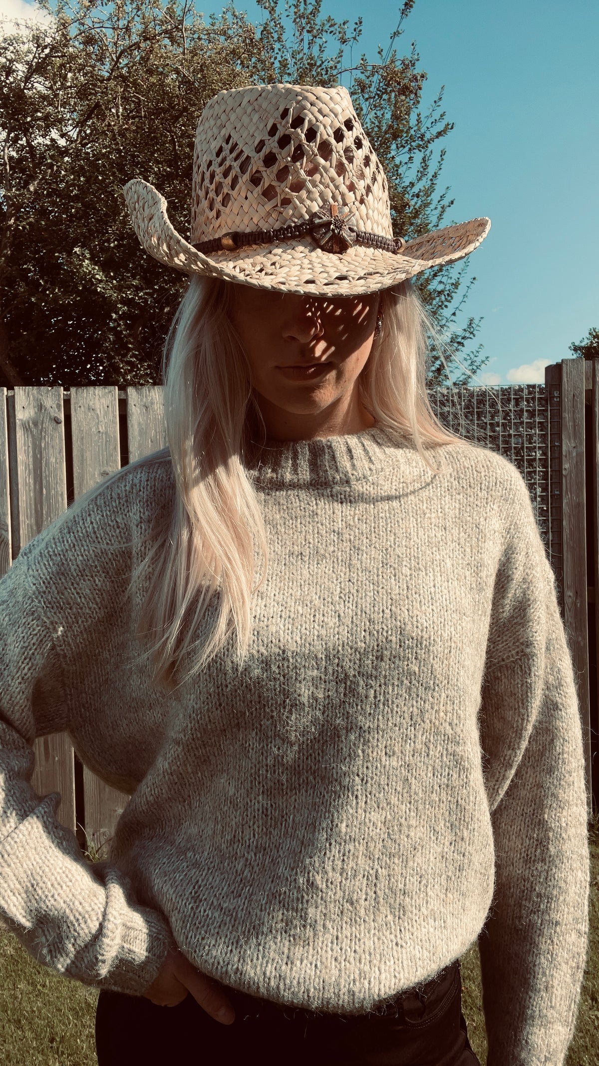 Grijze gebreide sweater