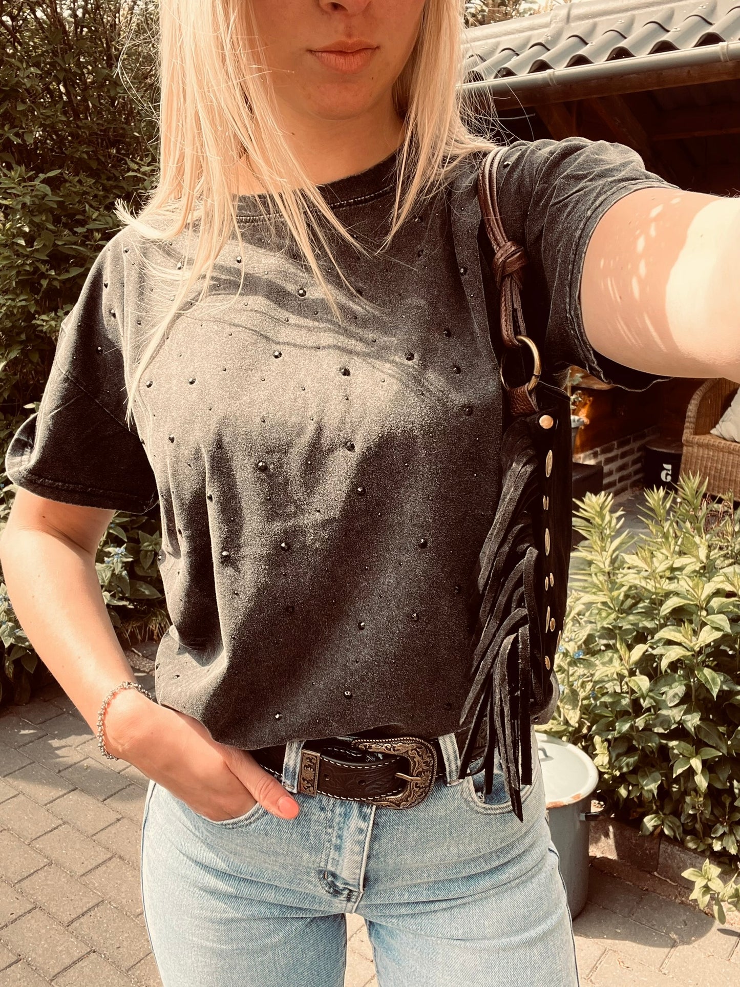 Grijze verwassen t-shirt met steentjes